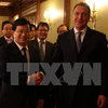 越南政府副总理郑廷勇与俄罗斯第一副总理伊戈尔•舒瓦洛夫