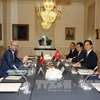 越南政府总理阮晋勇与比利时首相沙赫勒·米歇尔举行会谈。（图片来源：越通社）
