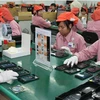 2017年上半年越南各类手机及其零配件出口额达195亿美元。