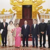 越南政府总理阮春福会见印度外交部长斯瓦拉吉