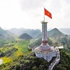 龙鼓国家旗台 越南国家领土主权的象征