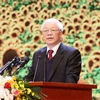 组图：越南党、国家领导隆重举行集会 纪念建党90周年