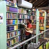 组图：河内丁礼图书街上最悠久的书店