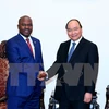 越南政府总理阮春福与莫桑比克内政部部长蒙泰罗