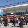 在庆和省金兰国际机场的外国游客