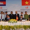 越南同塔省与柬埔寨班迭棉吉省​2016-2020年阶段合作协议签约仪式（图片来源：越通社）