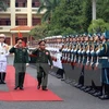 ​1月9日上午，​老挝国防部部长占沙蒙·占雅拉上将欢迎仪式​在​第5军区总部举行（图片来源：越通社）