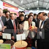 阮春福总理走访河南省高科技农业发展与投资股份公司。