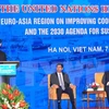 亚洲开发银行副行长班庞·苏山多诺在会议上发表讲话