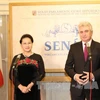 越南国会主席阮氏金银与捷克参议院主席米兰·什捷赫。