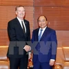 越南政府总理阮春福与美国贸易代表罗伯特•莱特希泽。