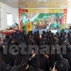 越南佛教协会治事理事会委员、在安哥拉越南佛教协会会长释同惠上座主持佛诞节庆祝活动暨祈安仪式。