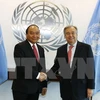 越南政府总理阮春福（左）与联合国秘书长安东尼奥·古特雷斯。