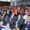 越老柬三国阵线主席与三国模范大学生交流会。