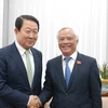 越南国会副主席汪周刘（右）和韩国国会副议长朴柱宣。（图片来源：越通社）