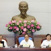 越南政府总理阮春福主持召开政府6月份例行会议。（图片来源：越通社）