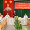 国会主席阮氏金银在会议上发表讲话。