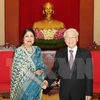 越共中央总书记阮富仲会见孟加拉国国民议会议长希琳。（图片来源：越通社）