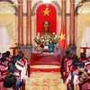 国家副主席邓氏玉盛会见越南中小企业协会代表。（图片来源：越通社）