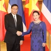 阮氏金银与泰国国家立法议会议长蓬佩。