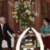 越共中央总书记阮富仲会见印度尼西亚斗争民主党主席梅加瓦蒂•苏加诺普特丽。