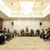 老挝国家副主席潘坎·维帕万会见越南代表团。