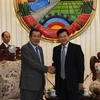 柬埔寨首相洪森与老挝总理通伦·西苏里。