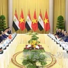 越南国家主席陈大光与阿拉伯埃及共和国总统阿卜杜勒•法塔赫•塞西举行会谈。