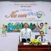 岘港市人民委员会副主席阮玉俊在启动仪式上发言。