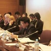 越南最高人民法院院长阮和平在会上发表讲话。