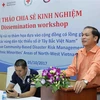 越南红十字会副主席陈国雄在会上发言。