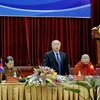 越柬友好协会主席武卯在座谈会上发表讲话。