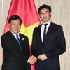 政府副总理兼外长范平明会见日本外务大臣河野太郎。（图片来源：越通社）