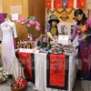 东盟妇女协会举办慈善义卖活动 共设展位86个