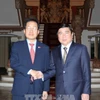 越南胡志明市领导会见自由韩国党党首洪准杓