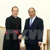梵蒂冈圣座国务院副秘书长卡米莱里访问越南