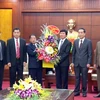 越南和平省与老挝华潘省加强合作关系