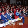 越南国会主席阮氏金银出席“用您的爱心拥抱人生”的文艺慈善晚会