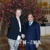 越南政府总理阮春福会见荷兰外贸发展合作大臣西格里德·卡格