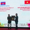 进一步增进越南与柬埔寨各地方之间的友好情谊