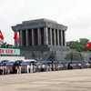 2018年春节放假期间拜谒胡志明主席陵墓的游客量达1.8万多人次