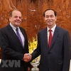 国家主席陈大光会见智利驻越大使克劳迪奥·德·内格里