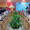 老挝国会民族委员会主任访问河静省