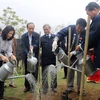 北宁省举行樱花园捐赠暨植树仪式