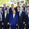 越南政府总理阮春福走访澳大利亚国立大学。（图片来源：越通社）