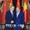 越南政府总理阮春福会见中国外交部长王毅