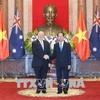 澳大利亚总督彼得·科斯格罗夫圆满结束对越南进行的国事访问