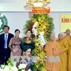 越南国会主席阮氏金银佛诞大典走访慰问胡志明市若干佛教团体