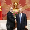 越南国会副主席汪周刘会见古巴外交部代表团一行