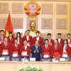 阮春福总理亲切会见参加第18届亚运会的越南体育代表团